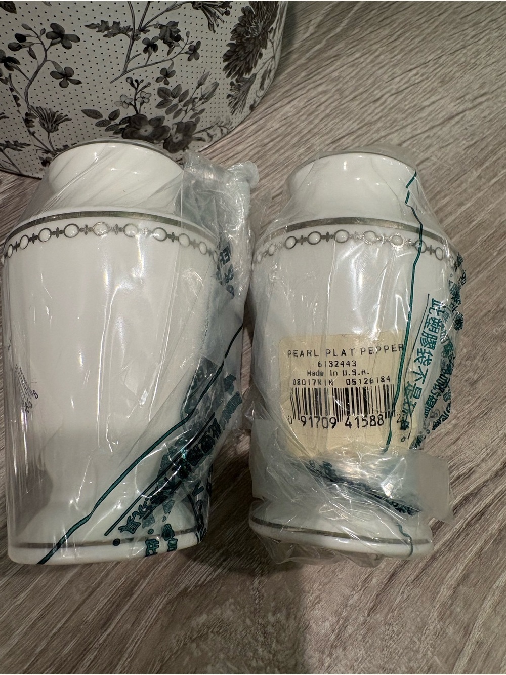 Lenox China Pearl Platinum Salt and Pepper Shakers Never Used